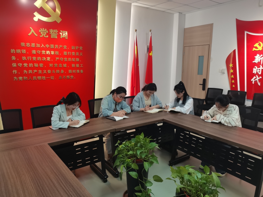 新闻照片.jpg
