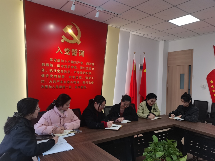 新闻照片.jpg